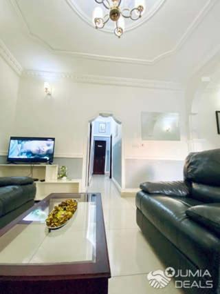 Appartement Meuble 3Ch Yaounde Omnisport - Tigson 외부 사진