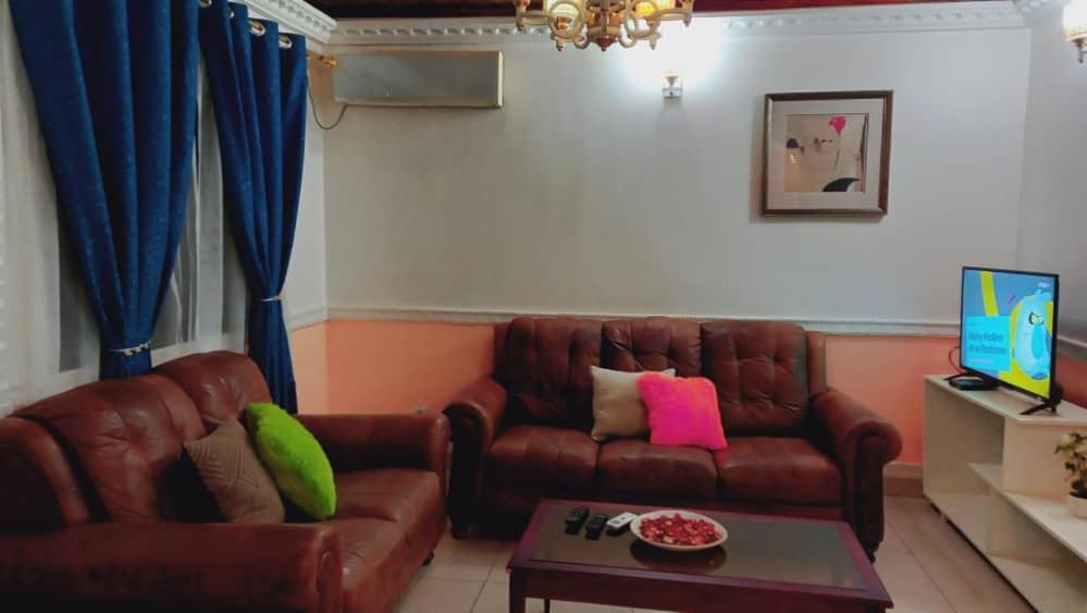 Appartement Meuble 3Ch Yaounde Omnisport - Tigson 외부 사진