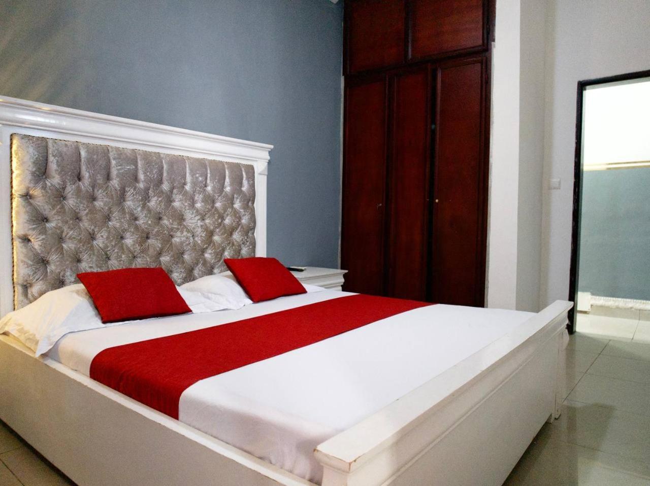 Appartement Meuble 3Ch Yaounde Omnisport - Tigson 외부 사진